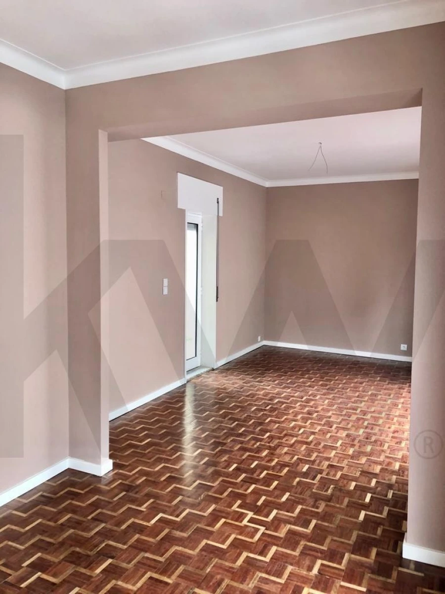 Apartamento T2 para Arrendamento em Ramalde Foto 2