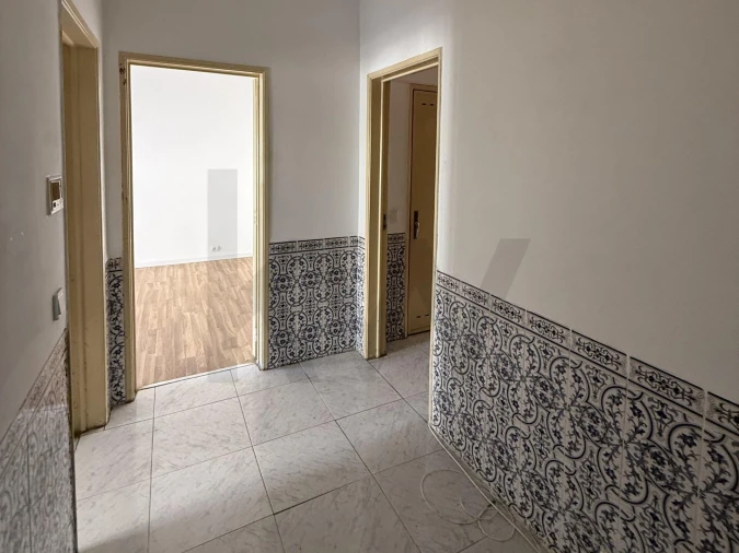 Apartamento T2 para Venda em Porto Salvo Foto 2