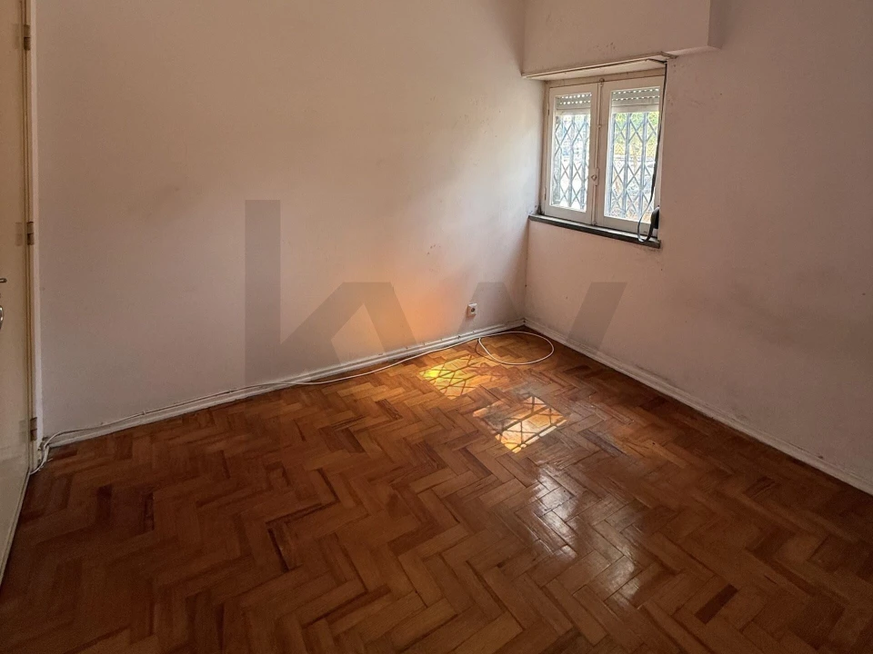 Apartamento T2 para Venda em Porto Salvo Foto 8