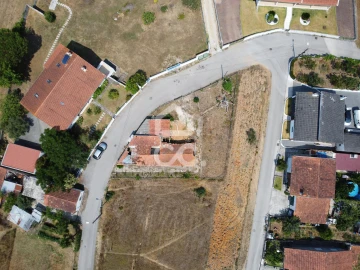 Moradia T3 para Venda em Anobra