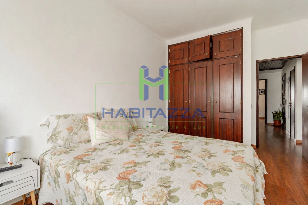 Apartamento T2 para Venda em Lagos (São Sebastião e Santa Maria) Foto 15