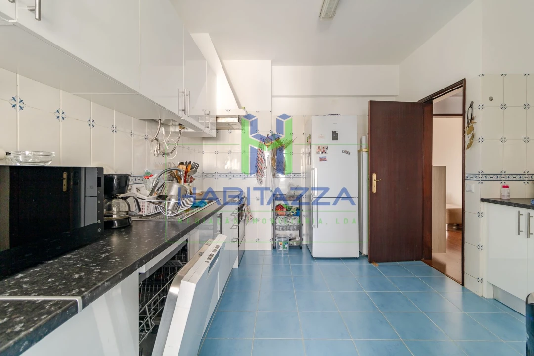Apartamento T2 para Venda em Lagos (São Sebastião e Santa Maria) Foto 7