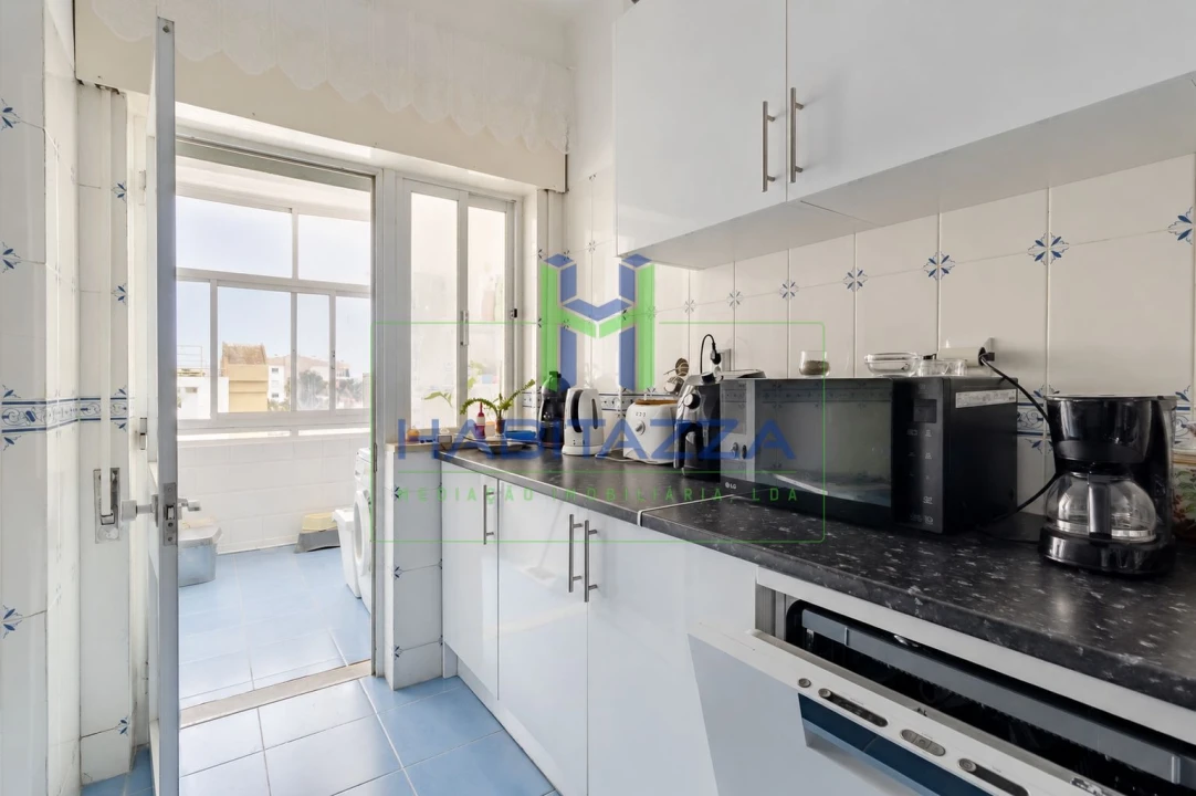 Apartamento T2 para Venda em Lagos (São Sebastião e Santa Maria) Foto 9