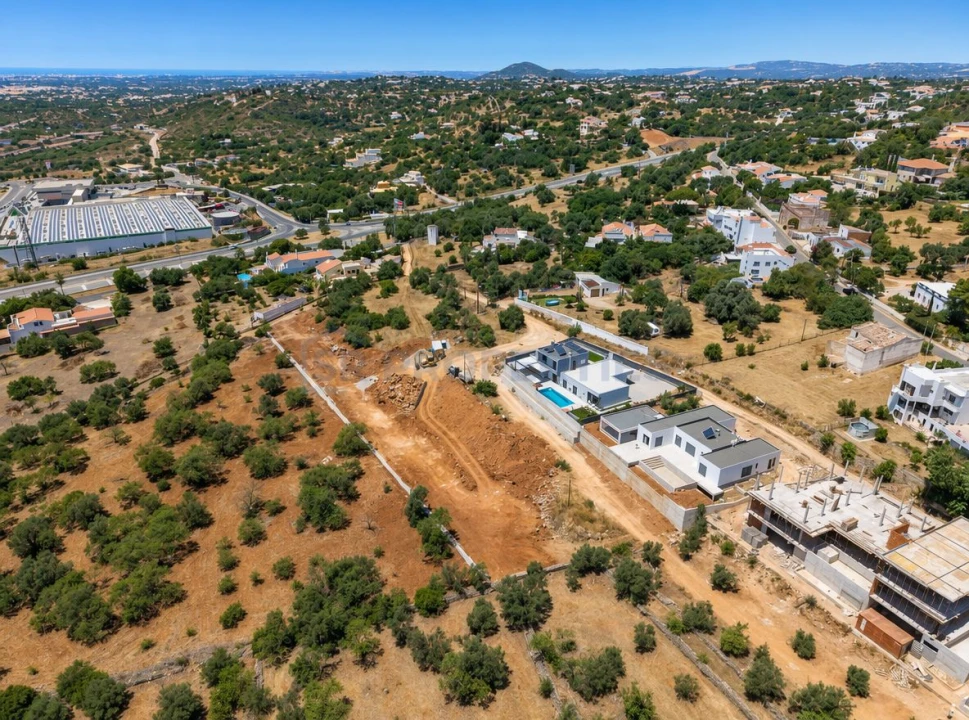 Terreno para Venda em Santa Barbara de Nexe Foto 6