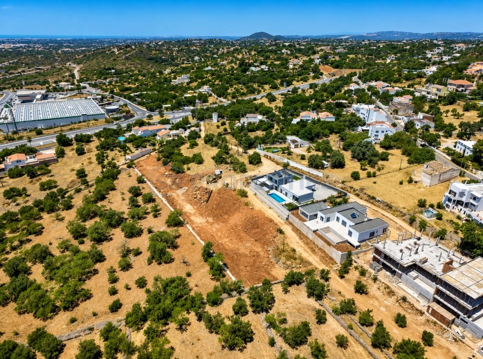Terreno para Venda em Santa Barbara de Nexe Foto 5