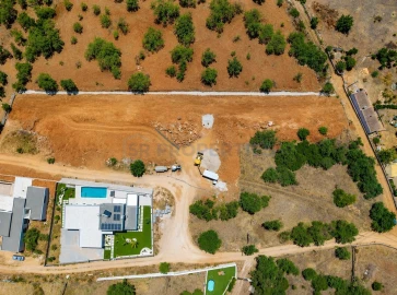 Terreno para Venda em Santa Barbara de Nexe