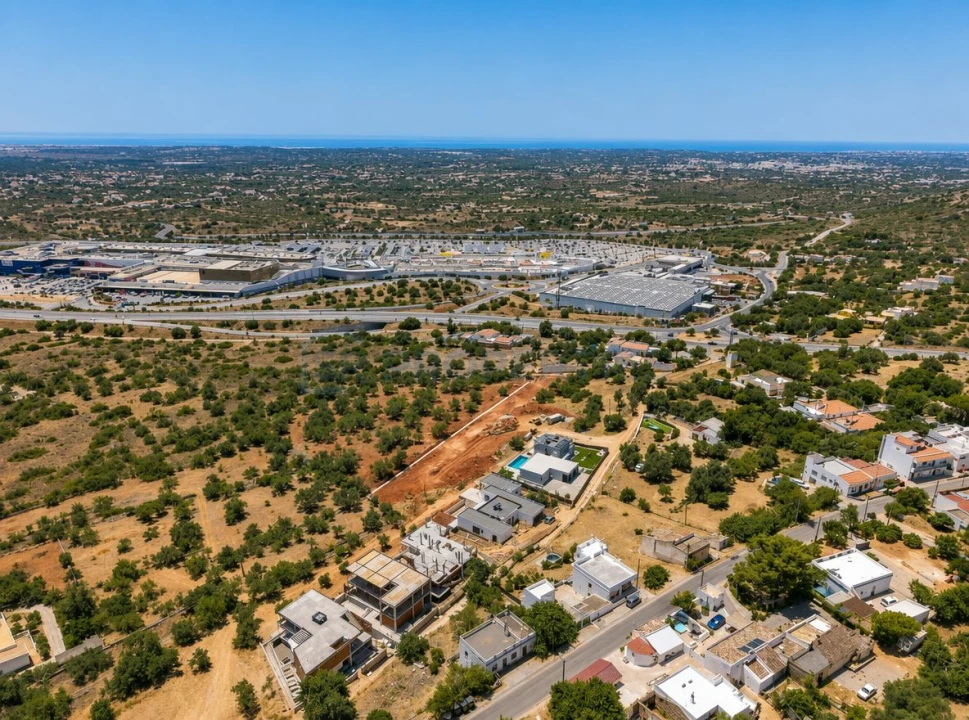 Terreno para Venda em Santa Barbara de Nexe Foto 11