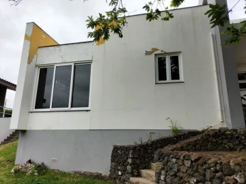 Moradia T4 para Venda em São Mateus da Calheta