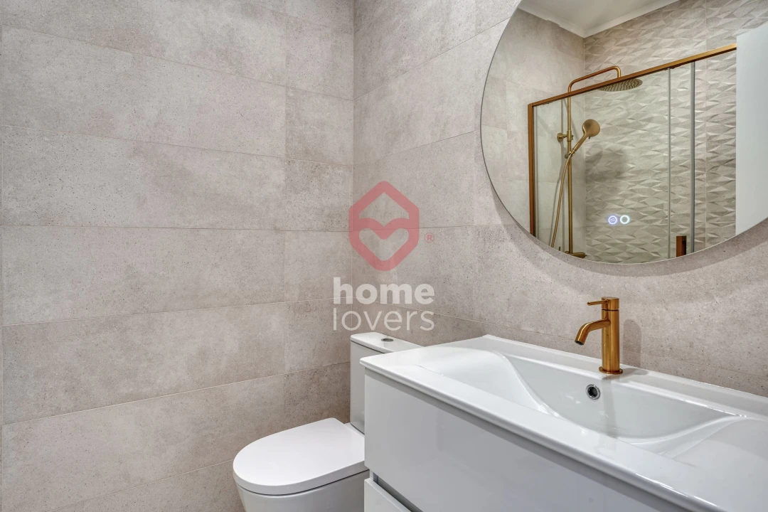 Apartamento T2 para Venda em Venteira Foto 11