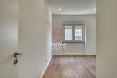 Apartamento T2 para Venda em Venteira