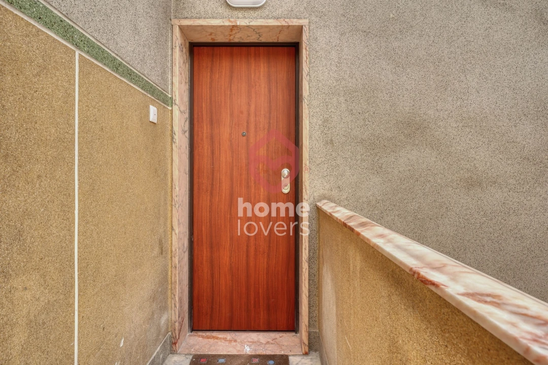Apartamento T2 para Venda em Venteira Foto 19