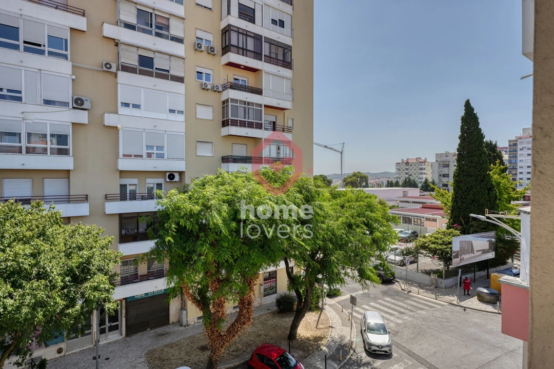 Apartamento T2 para Venda em Venteira Foto 12