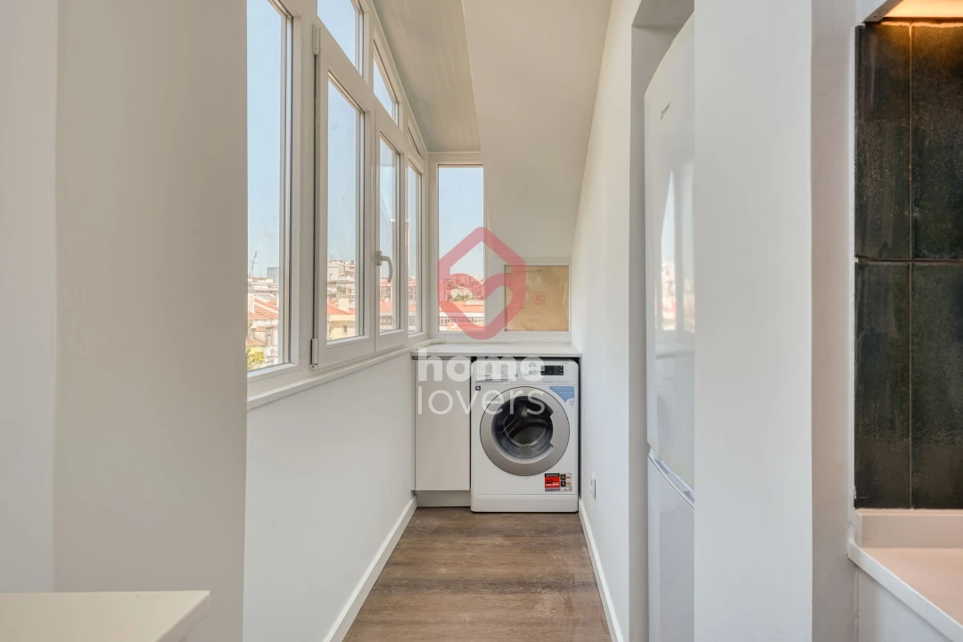 Apartamento T2 para Venda em Venteira Foto 5