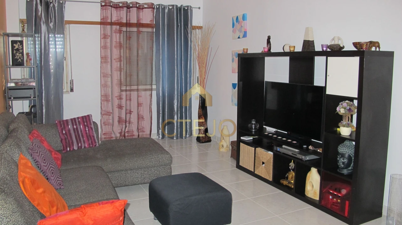 Apartamento T2 para Venda em Santa Iria de Azoia, São João da Talha e Bobadela Foto 6