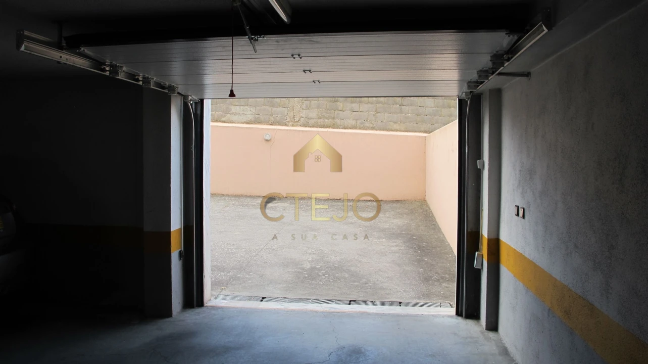 Apartamento T2 para Venda em Santa Iria de Azoia, São João da Talha e Bobadela Foto 22