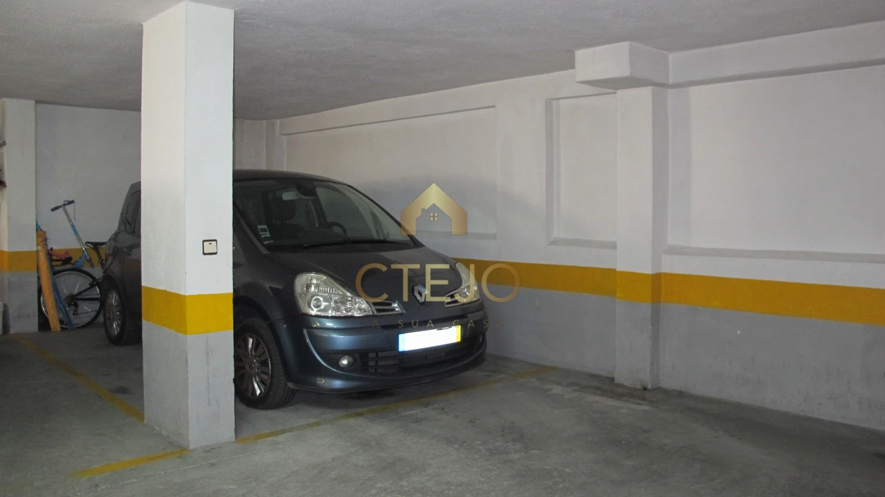 Apartamento T2 para Venda em Santa Iria de Azoia, São João da Talha e Bobadela Foto 26