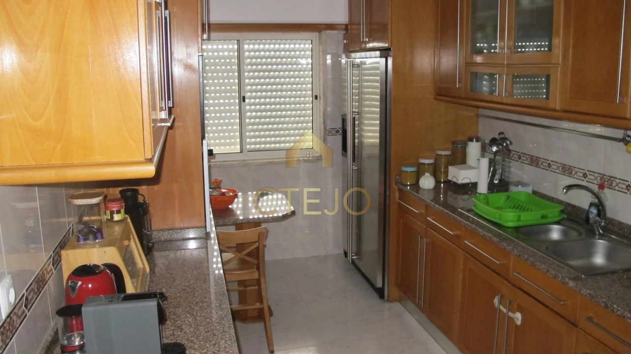 Apartamento T2 para Venda em Santa Iria de Azoia, São João da Talha e Bobadela Foto 10