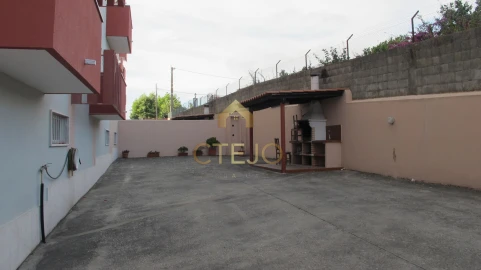 Apartamento T2 para Venda em Santa Iria de Azoia, São João da Talha e Bobadela