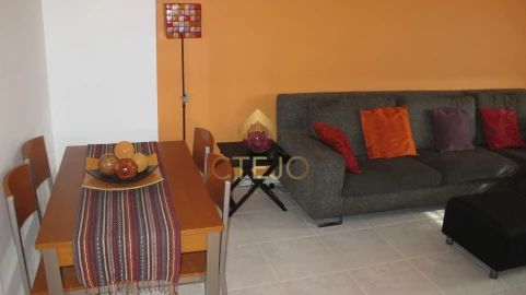 Apartamento T2 para Venda em Santa Iria de Azoia, São João da Talha e Bobadela