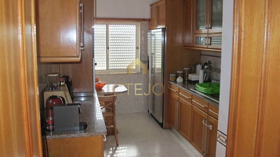 Apartamento T2 para Venda em Santa Iria de Azoia, São João da Talha e Bobadela Foto 11