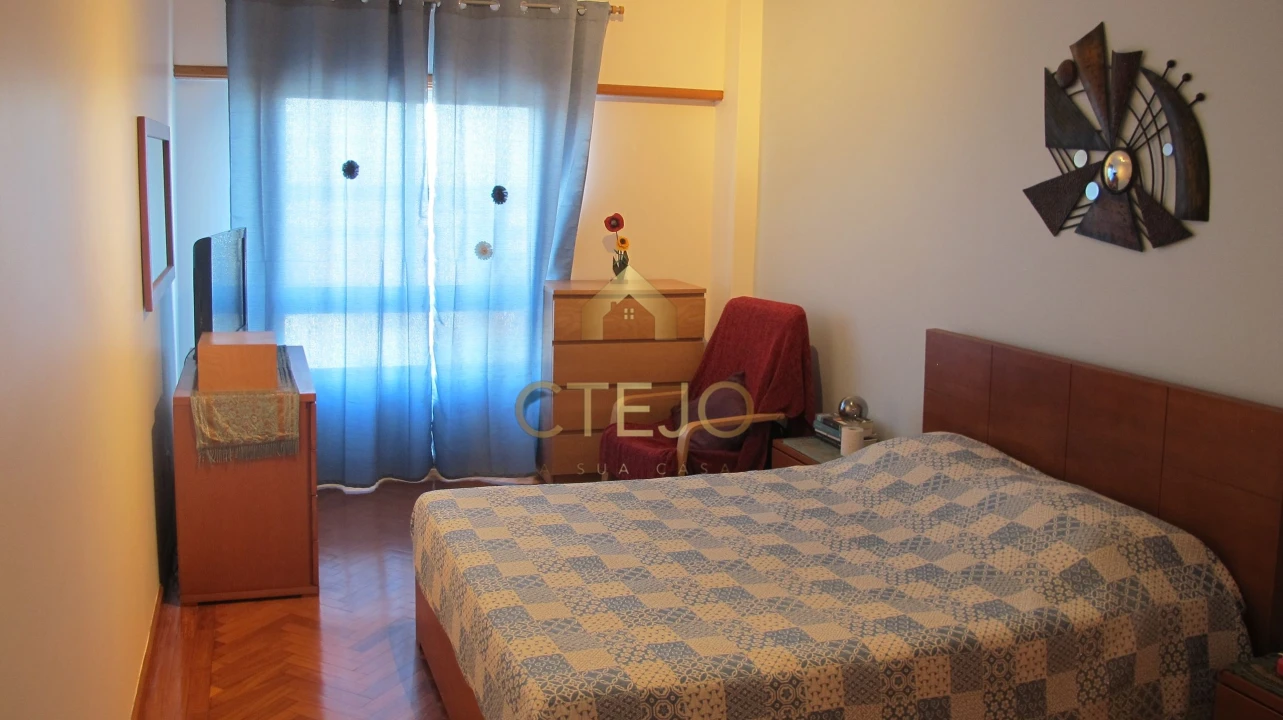 Apartamento T2 para Venda em Santa Iria de Azoia, São João da Talha e Bobadela Foto 18