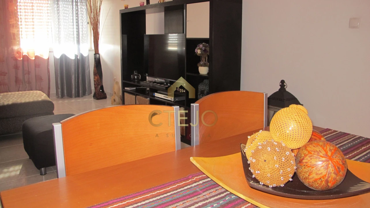 Apartamento T2 para Venda em Santa Iria de Azoia, São João da Talha e Bobadela Foto 4
