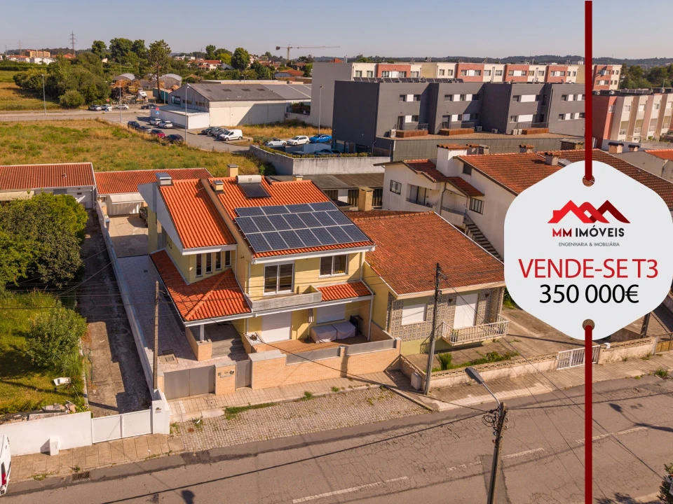 Terreno para Venda em Cidade da Maia Foto 1