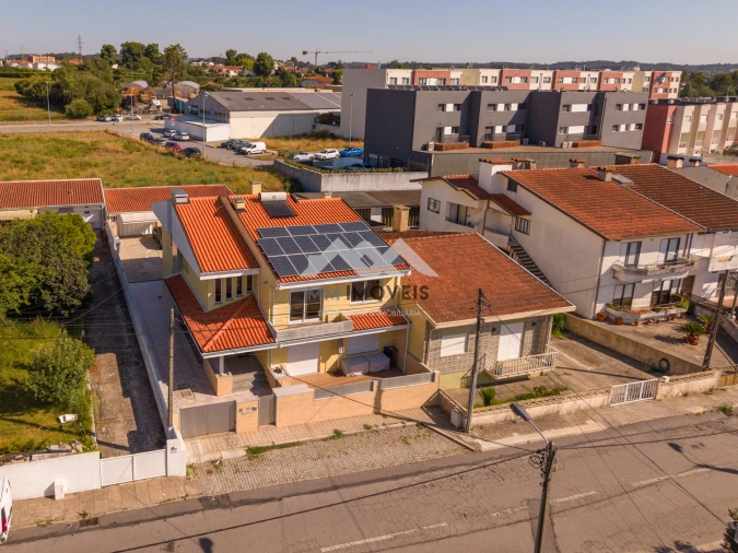 Terreno para Venda em Cidade da Maia Foto 38
