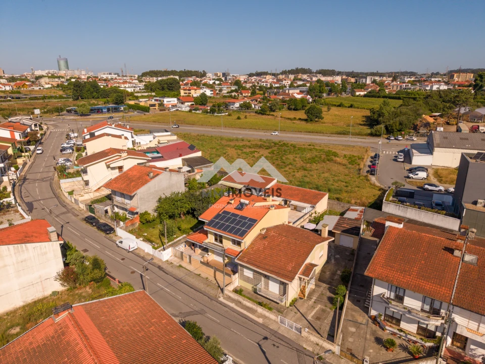 Terreno para Venda em Cidade da Maia Foto 41