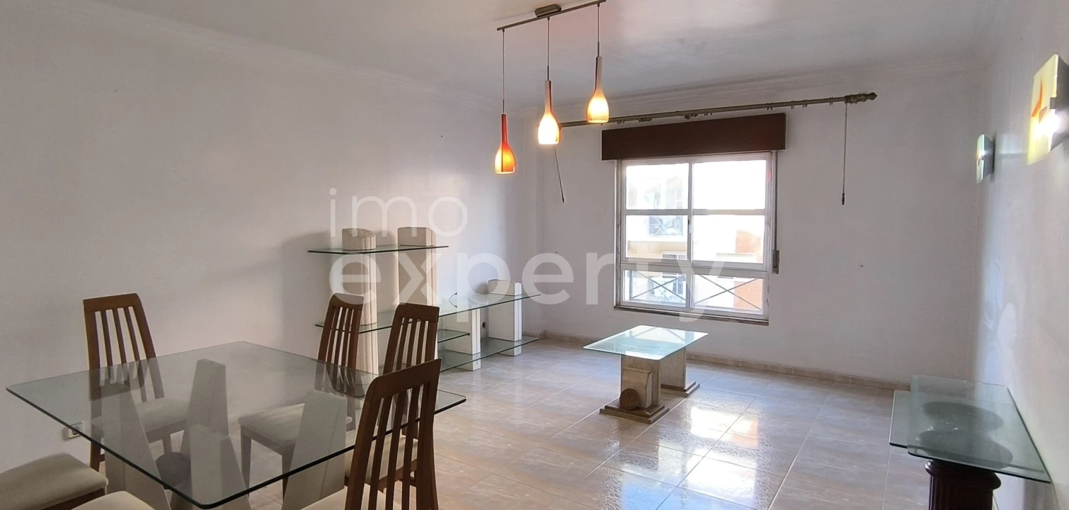 Apartamento T2 para Venda em Algueirão-Mem Martins Foto 1