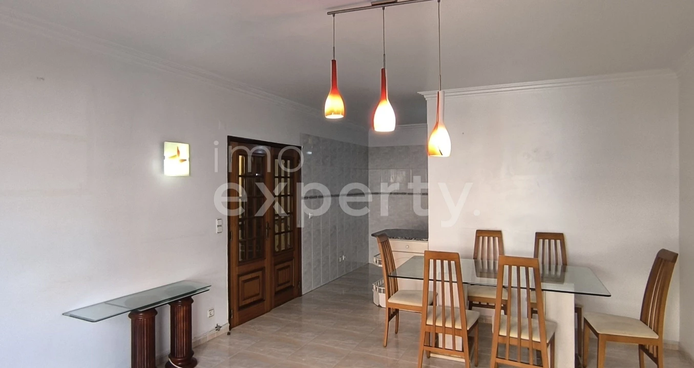 Apartamento T2 para Venda em Algueirão-Mem Martins Foto 2