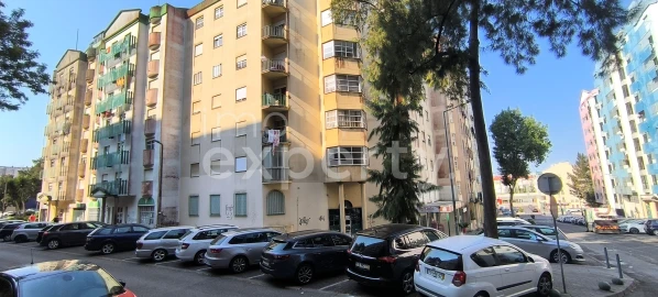 Apartamento T3 para Venda em Algueirão-Mem Martins