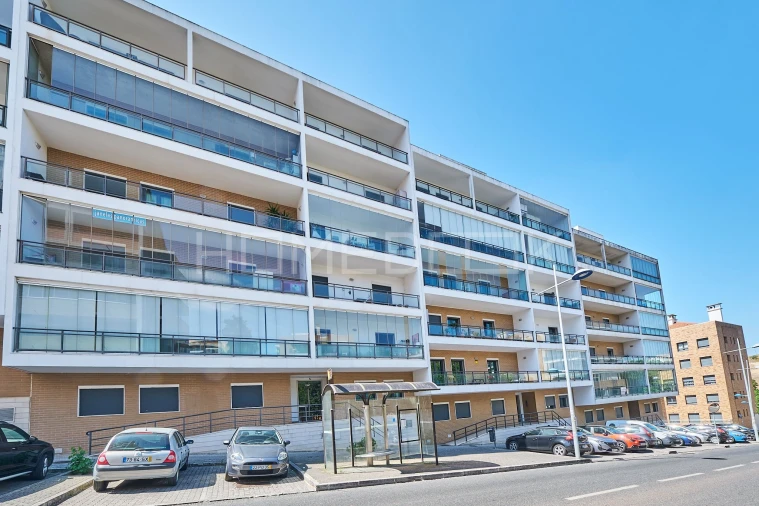 Apartamento T2 para Venda em Mina de Água Foto 2