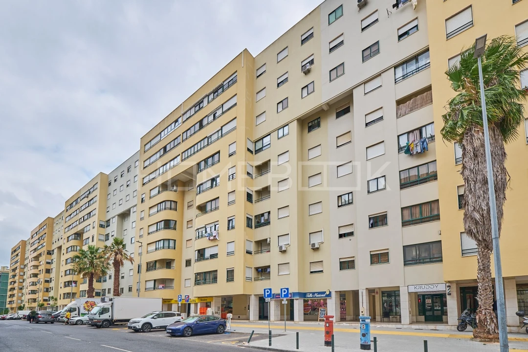 Apartamento T2 para Venda em Loures Foto 27