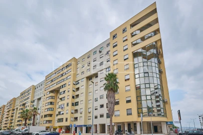 Apartamento T2 para Venda em Loures