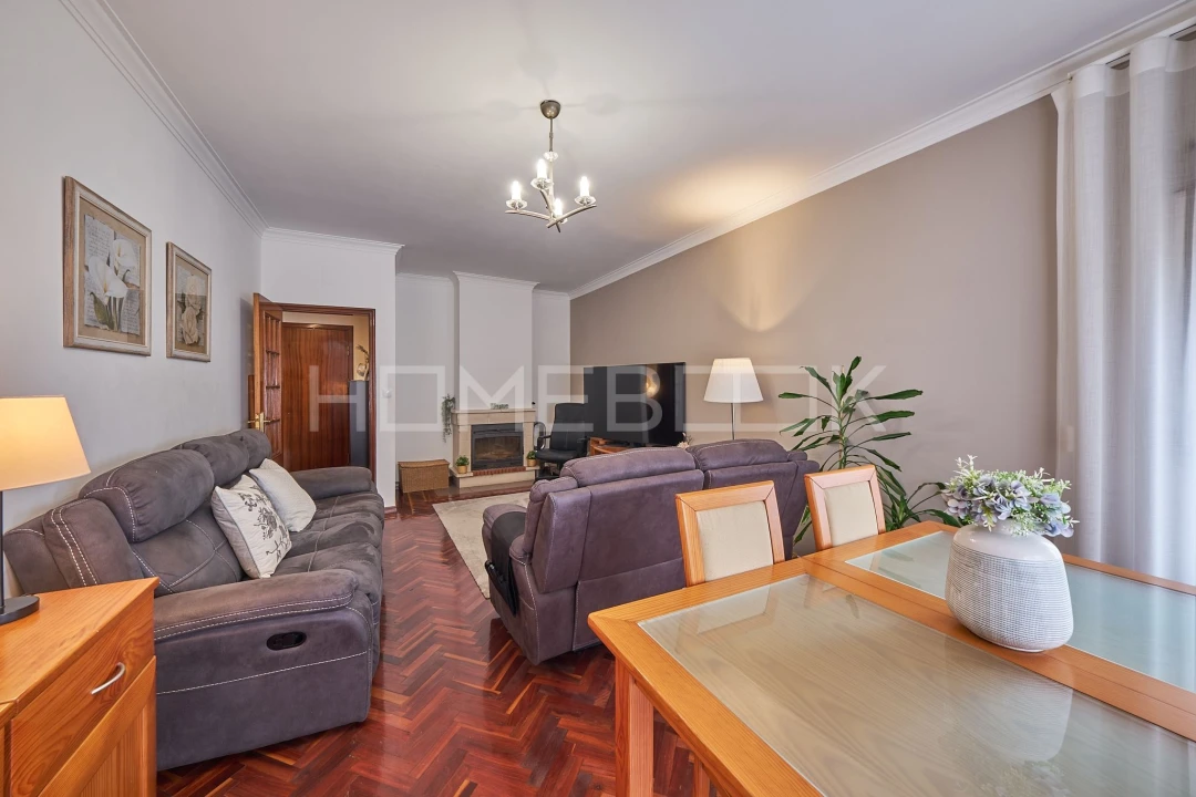 Apartamento T2 para Venda em Loures Foto 8