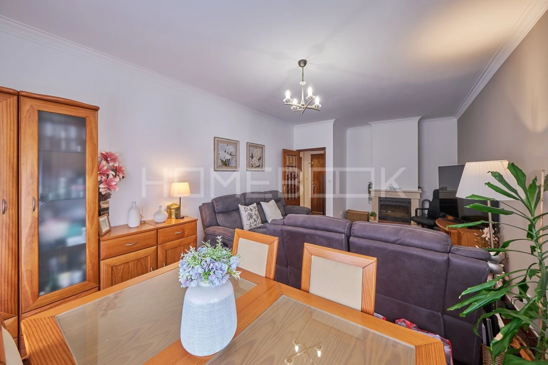 Apartamento T2 para Venda em Loures Foto 9