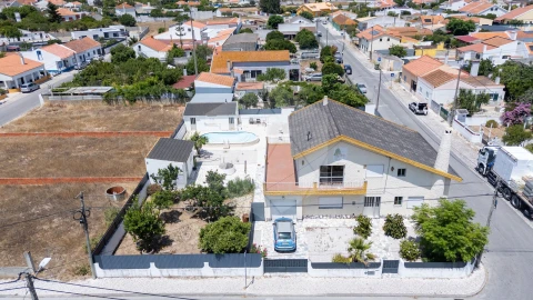 Moradia T4 para Venda em Pinhal Novo