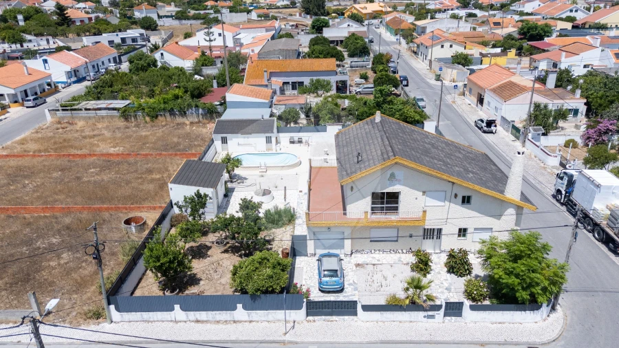 Moradia T4 para Venda em Pinhal Novo Foto 2