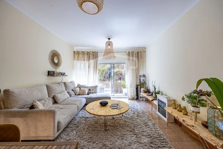 Apartamento T2 para Venda em Ribeira Brava Foto 2