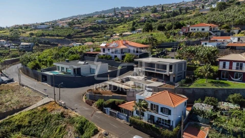 Moradia T3 para Venda em Estreito da Calheta