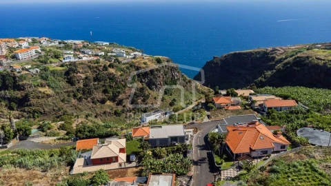 Moradia T3 para Venda em Estreito da Calheta
