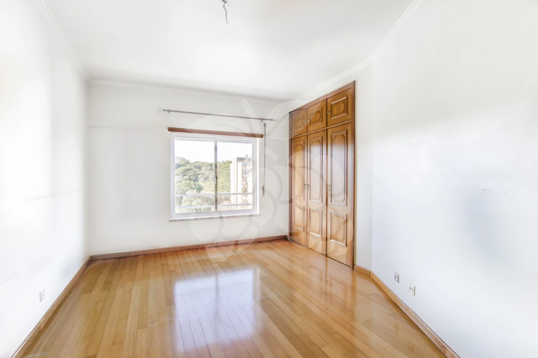 Apartamento T2 para Arrendamento em Laranjeiro e Feijó Foto 21