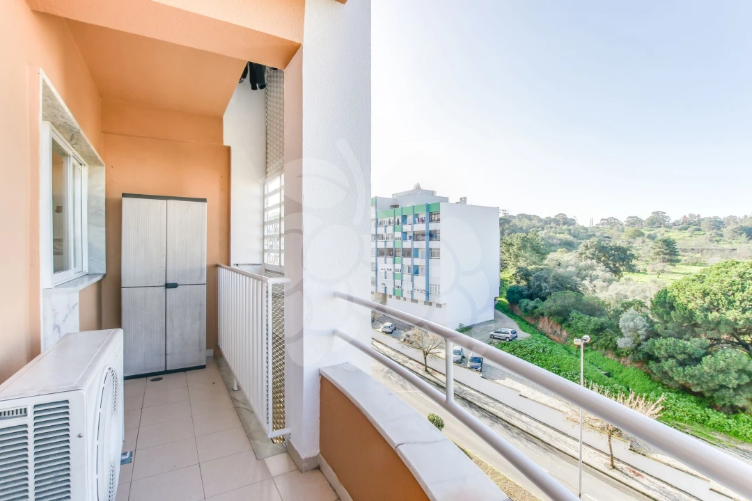 Apartamento T2 para Arrendamento em Laranjeiro e Feijó Foto 18