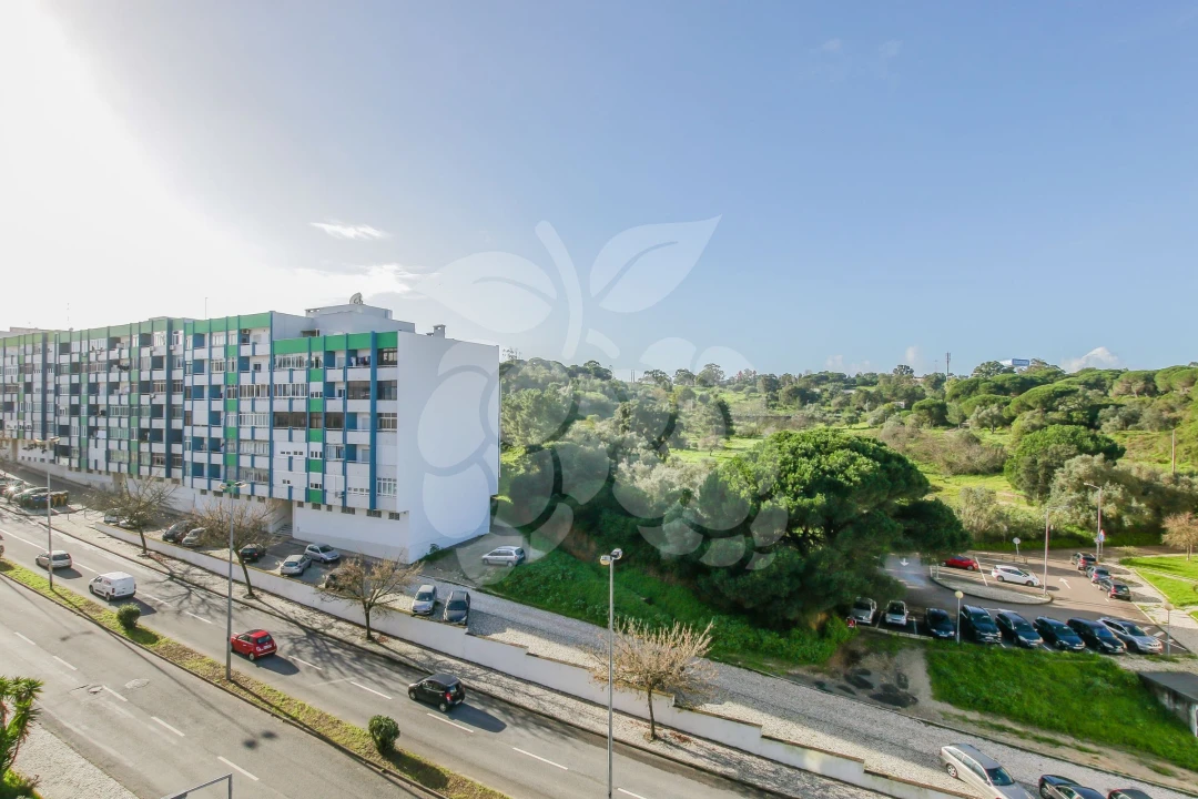Apartamento T2 para Arrendamento em Laranjeiro e Feijó Foto 17