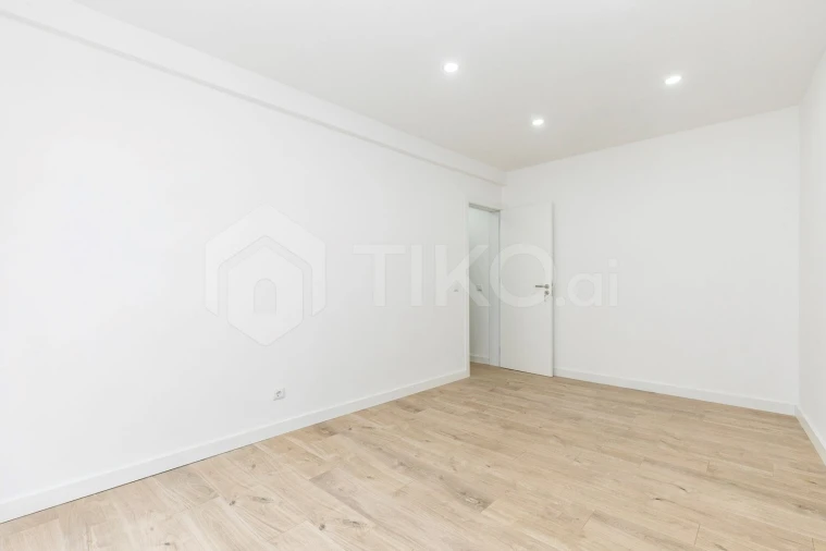 Apartamento T1 para Venda em Odivelas Foto 11