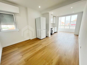 Apartamento T1 para Venda em Águas Livres