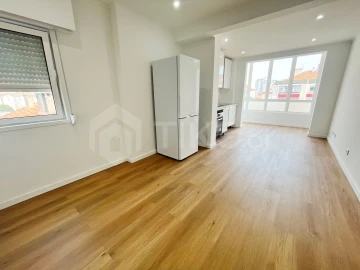 Apartamento T1 para Venda em Águas Livres