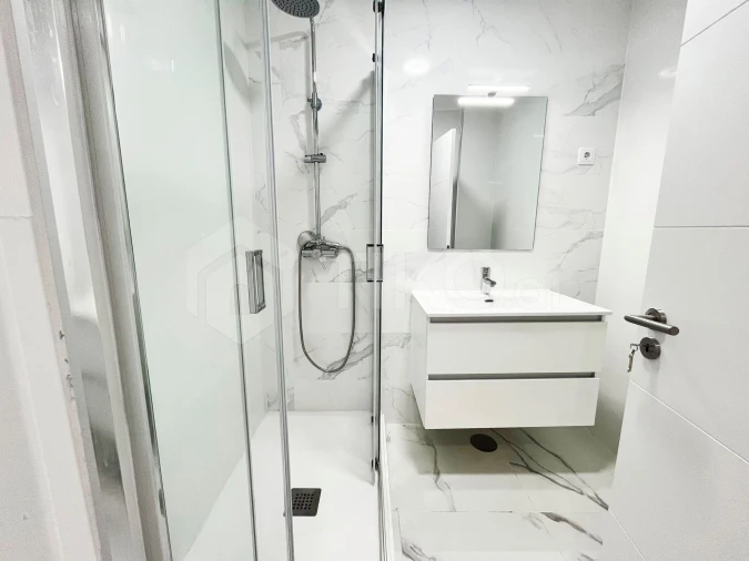 Apartamento T1 para Venda em Águas Livres Foto 8