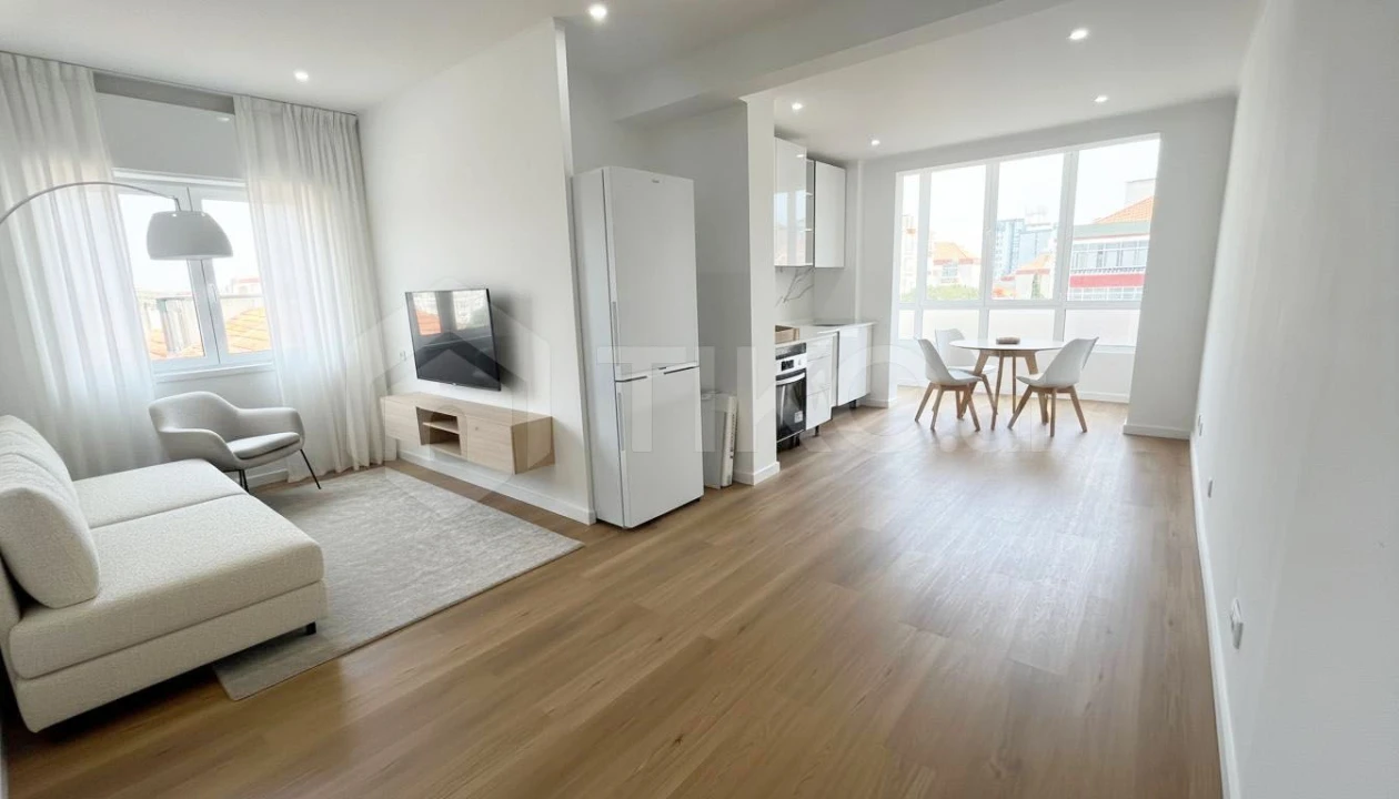 Apartamento T1 para Venda em Águas Livres Foto 1